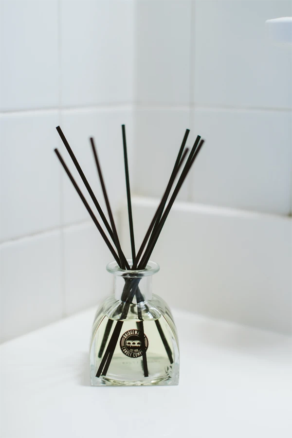 Geurstokjes Spaas - 80ml - Heart Warmings 4 Geurstokjes Spaas - 80ml - Heart Warmings - Afbeelding 2